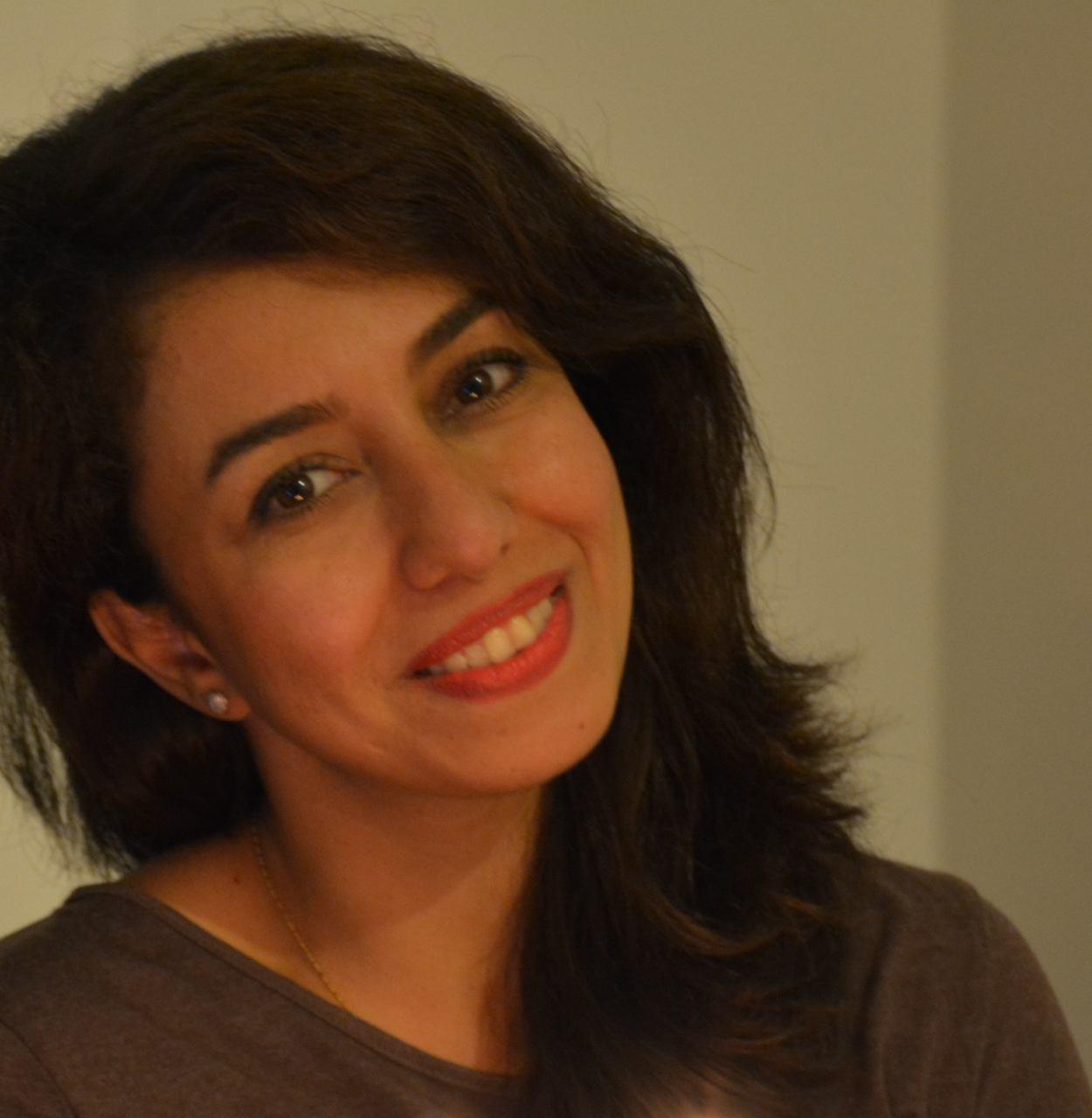 라단 로크니 (Ladan Rokni) 사진