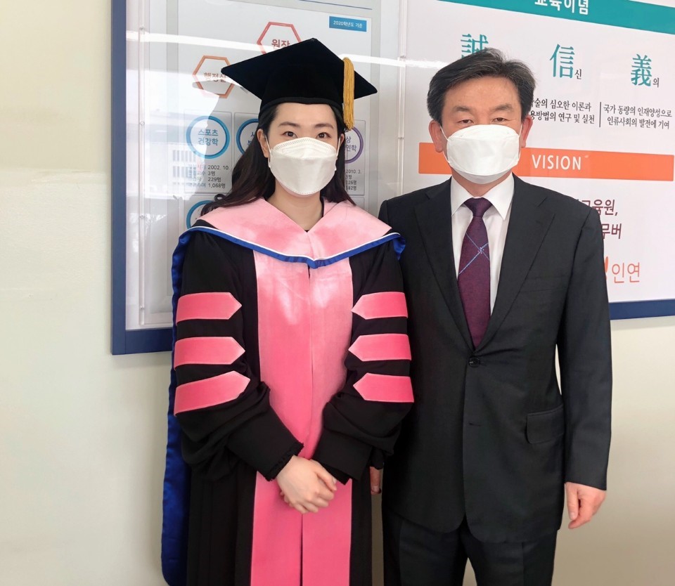 휴먼이미지학과_박사_1호_졸업_1.jpg 첨부 이미지