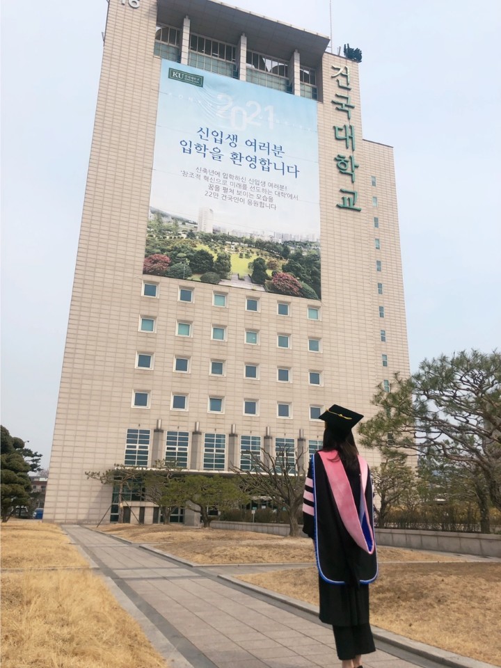 휴먼이미지학과_박사_1호_졸업_3.jpg 첨부 이미지