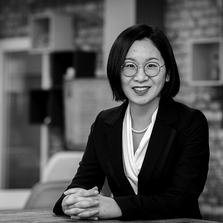 Dr. Eunju Hwang (Eunju Bahrisch)