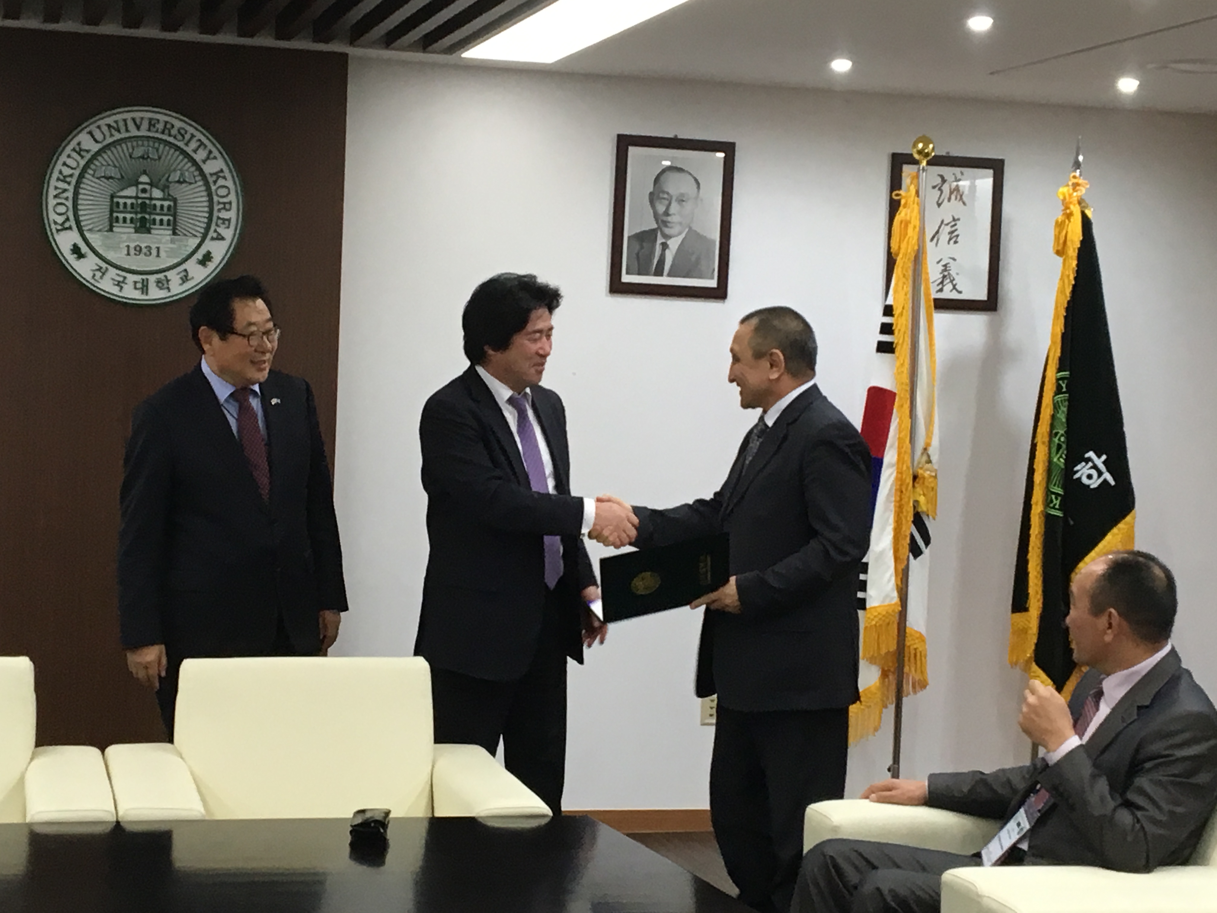 P20151119_172536460_5D0F2DFE-164A-49A4-8DB5-3AE32D15A5F5.JPG 첨부 이미지