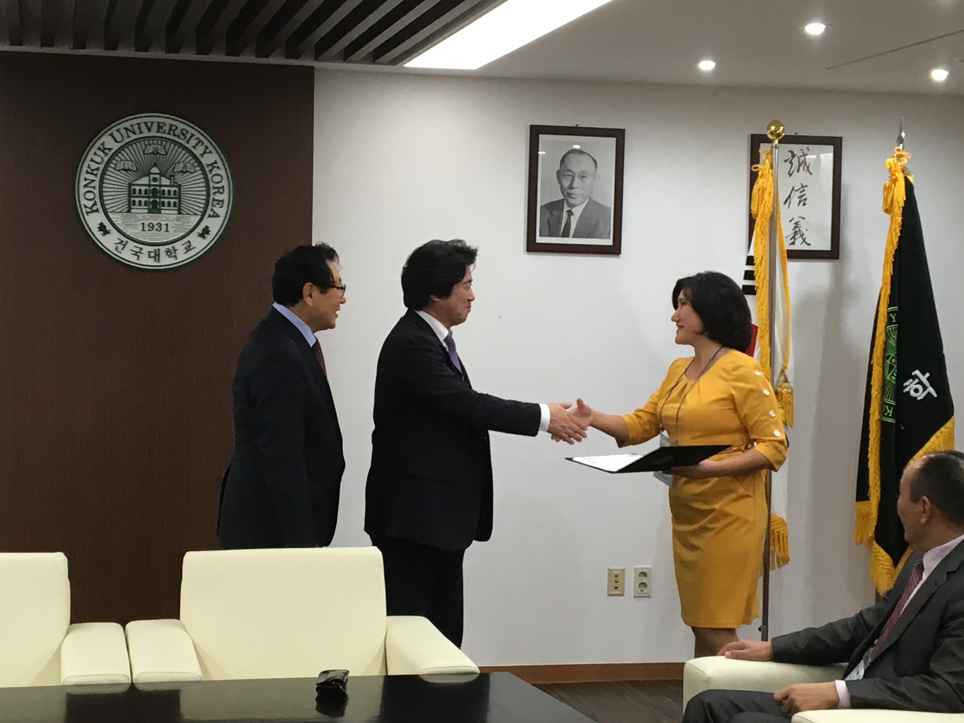 P20151119_172557909_337BF43D-635C-43FF-A97D-8D359DCA992F.JPG 첨부 이미지