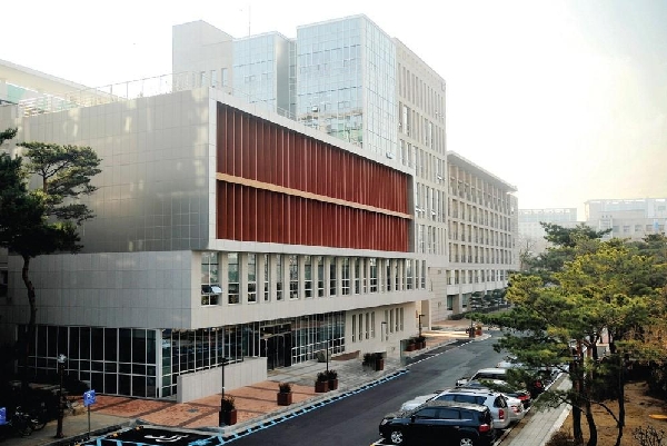 20년 넘는 전통, 1000명 배출 부동산 산업 이끌 리더 키운다 대표이미지